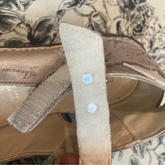 DORKING BY FLUCHOS  Sz 6 Suede Laser Flower Cut Out Velcro Mary Jane Sandals - Picture 8 of 14